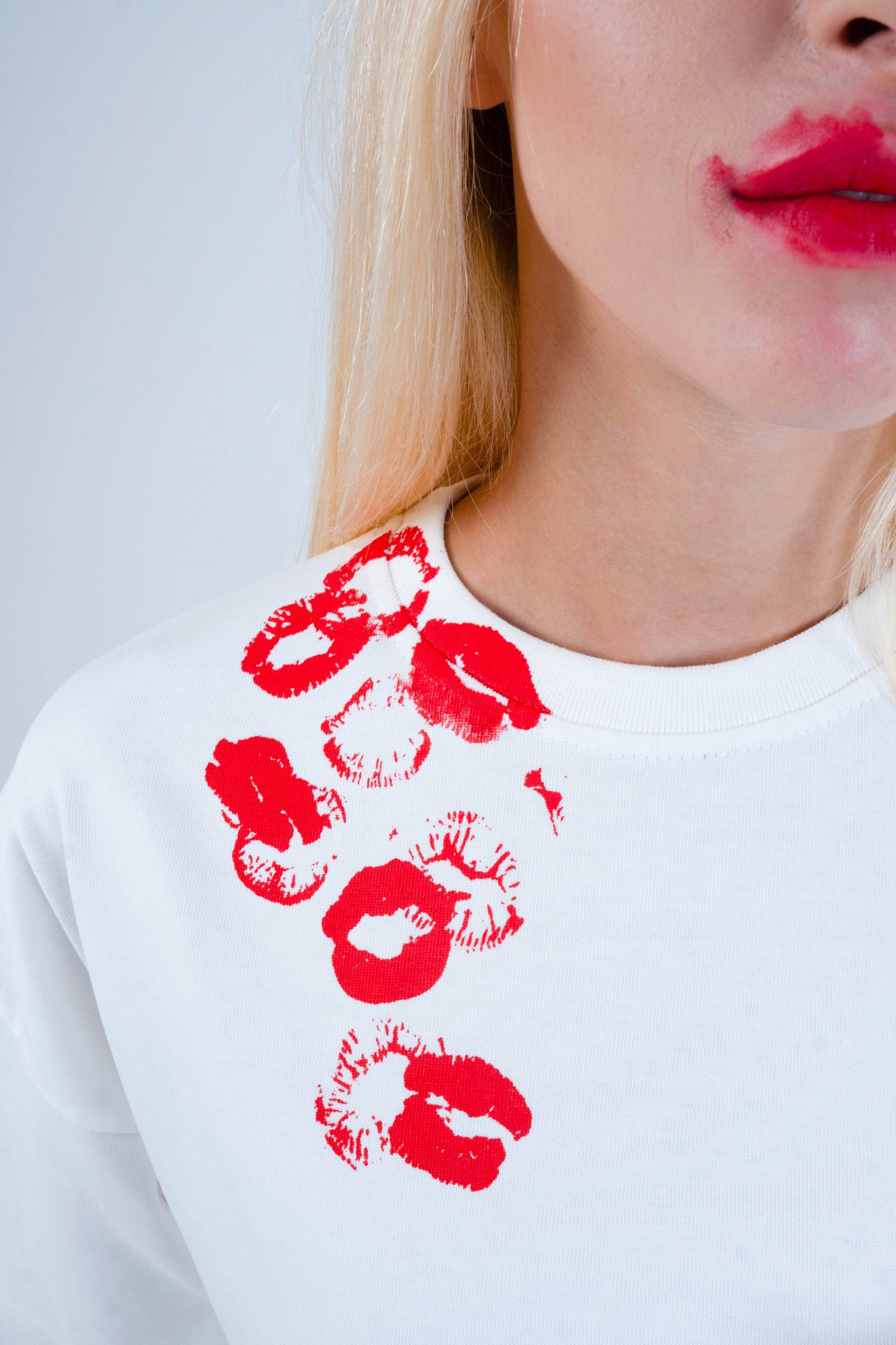 White candy lips t-shirt